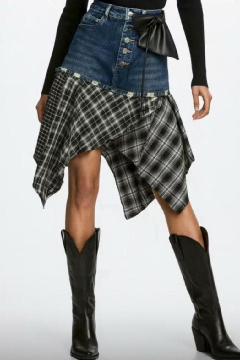 Skirt with denim and plaid design.